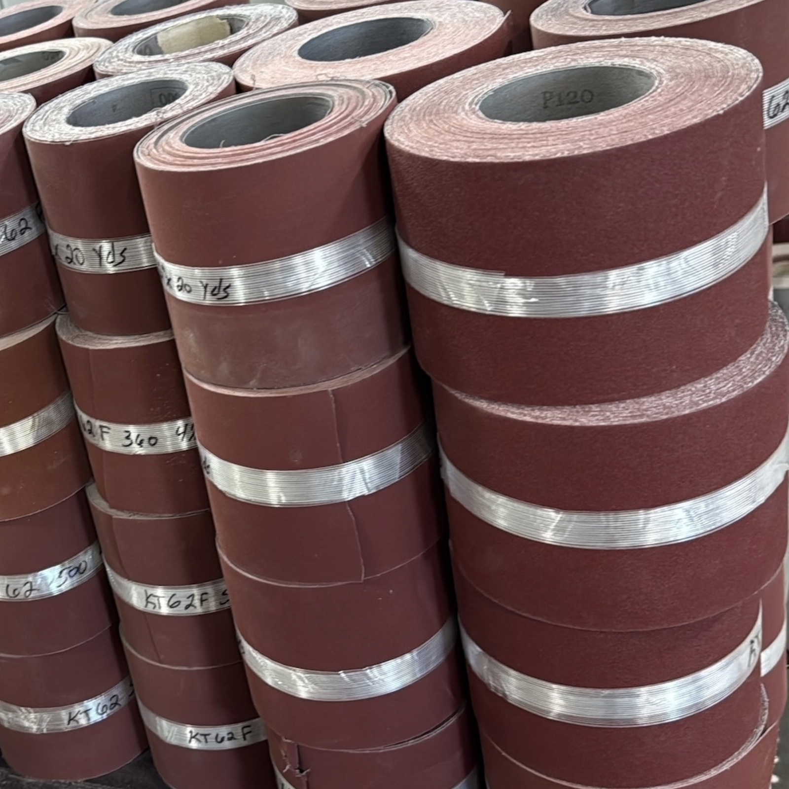 Rollo de tira de lijadora de tambor de tela de óxido de aluminio para carpintería de 3 1/8 pulgadas x 70 pies